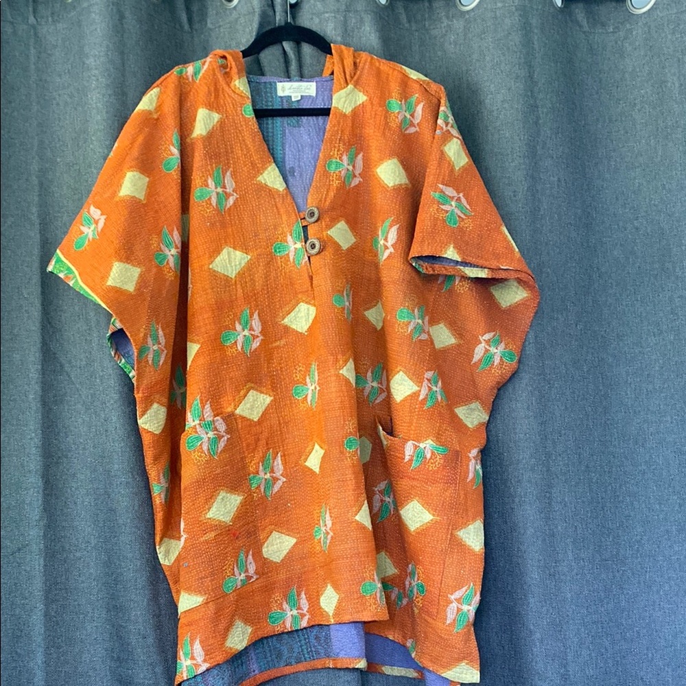Kantha Bae poncho